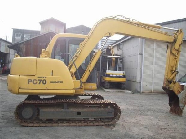 KOMATSU PC 70-8 pompa wody